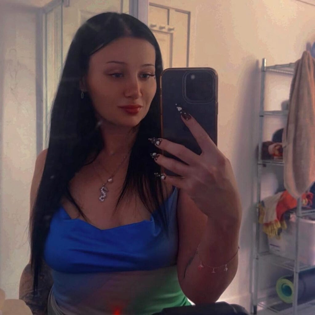 Photo of 𝖘𝖍𝖆𝖗𝖓𝖆, creator on OnlyFans with exclusive content
