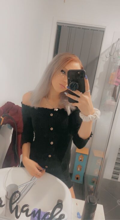 Photo of Shelly, creator on OnlyFans with exclusive content
