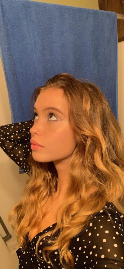 Photo of Zoey Luna, creator on OnlyFans with exclusive content