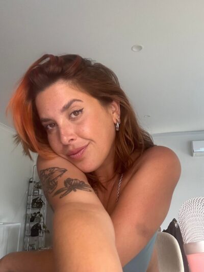 Photo of HoneyT, creator on OnlyFans with exclusive content