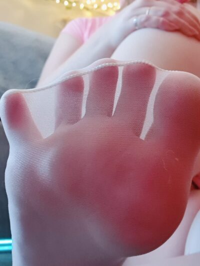 Photo of HoneySweetFeet, creator on OnlyFans with exclusive content