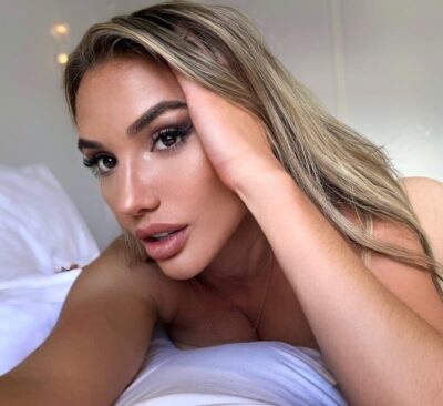 Photo of Shania, creator on OnlyFans with exclusive content